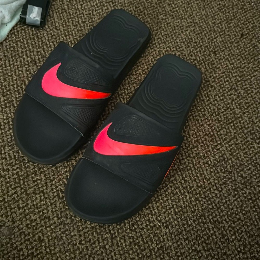 Men’s 10 air max slides one a handful of times